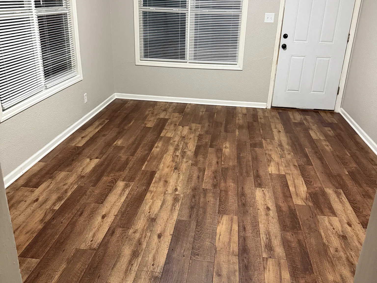 2 bed, 816 sqft, $1,000 — Photo 2