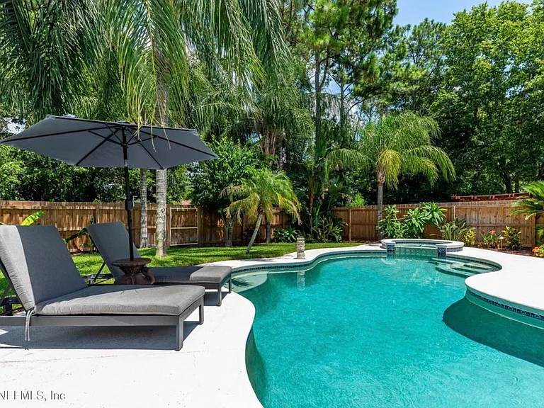 12381 Apple Leaf Dr — Photo 31