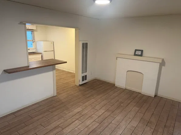 28 Granada Ave APT 9, Long Beach, CA 90803