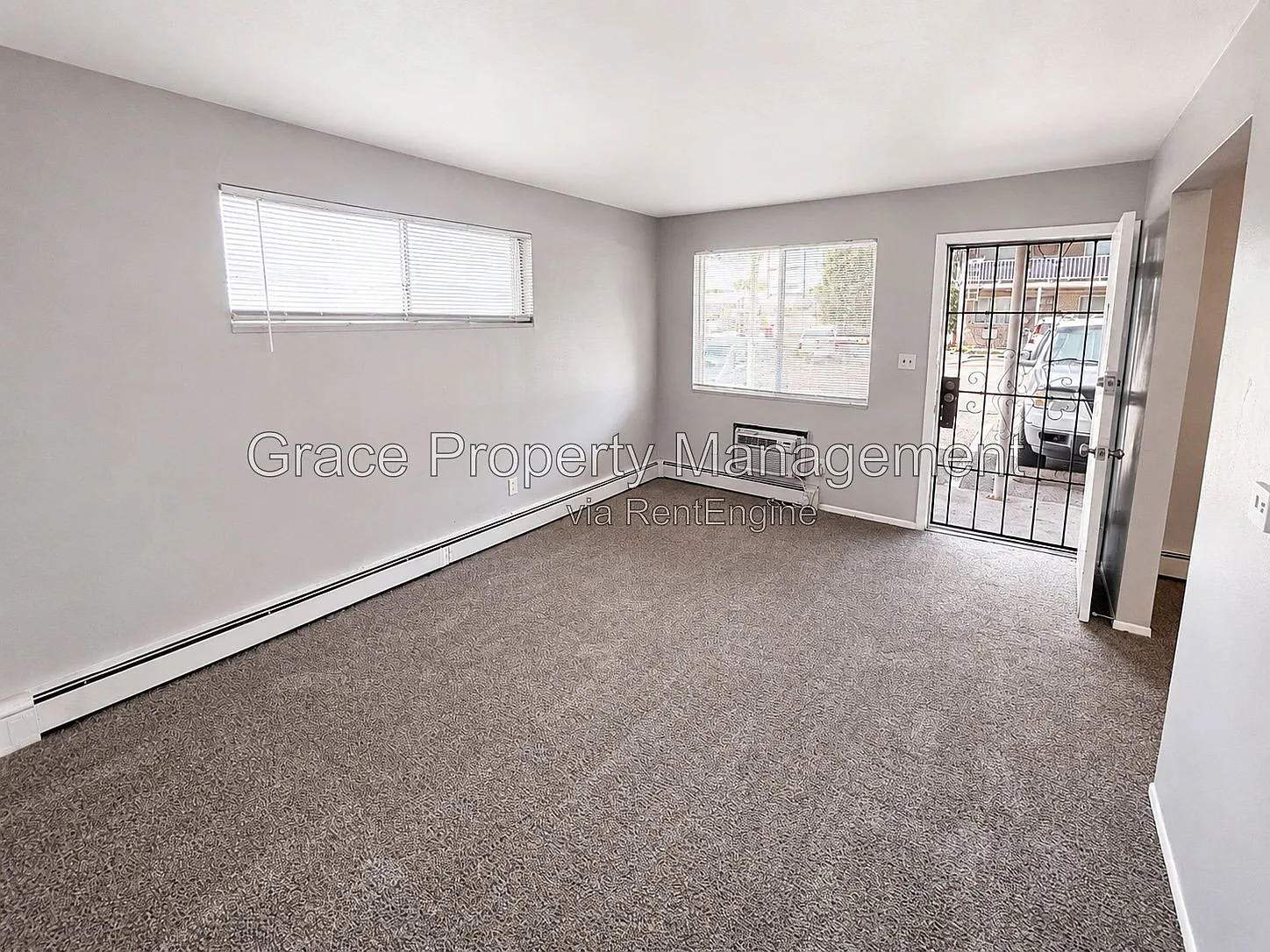 1 bed, 1.0 bath, 650 sqft, $855 — Photo 2