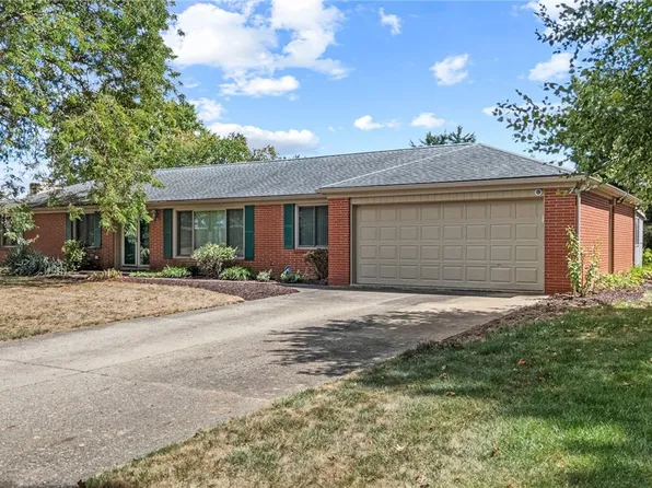 7420 Carmen Dr NW, North Canton, OH 44720