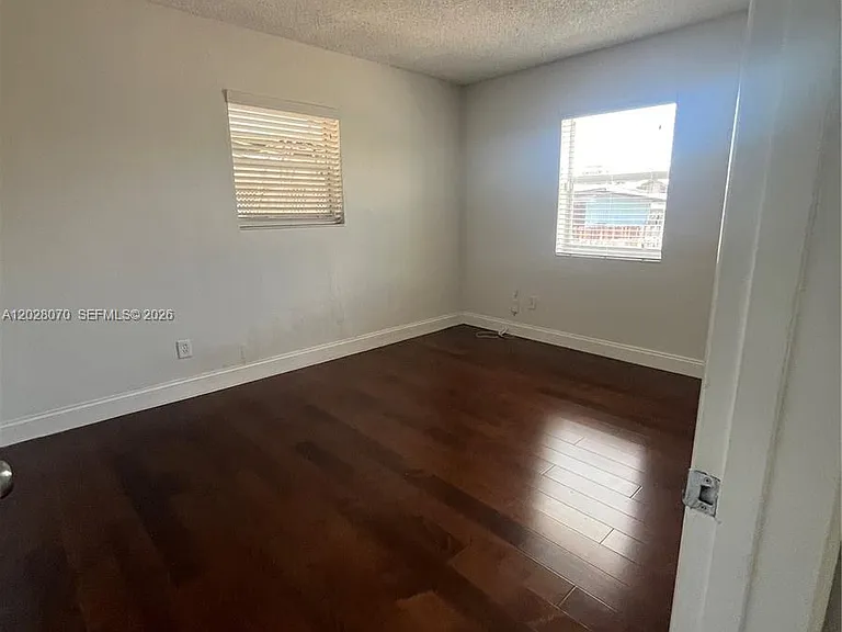 8370 SW 27th Ln — Photo 10
