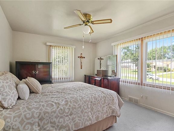 5th image of 3277 S Wendover Cir