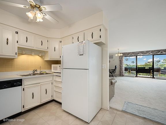 3rd image of 8045 N Oconnor Dr #6C