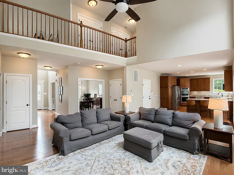 23017 Holloway Ct — Photo 30