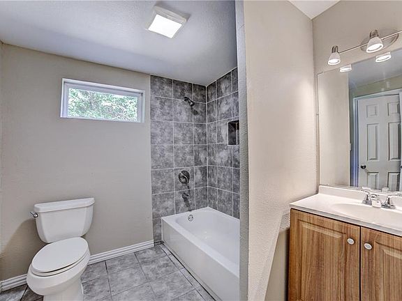4th image of 1622 Browning Dr
