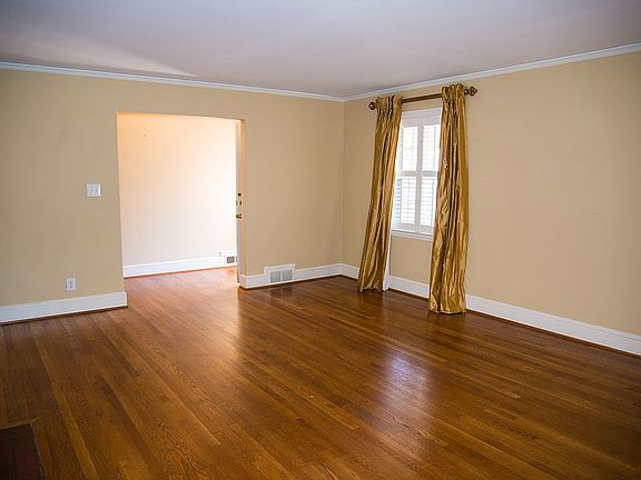 4th image of 917 Brentwood Dr