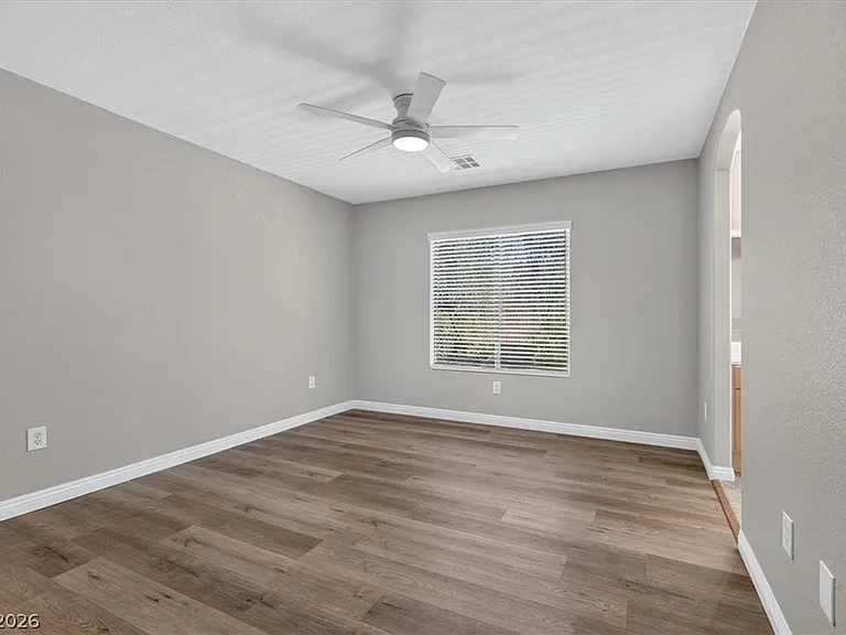 561 Aspen Leaf St — Photo 17