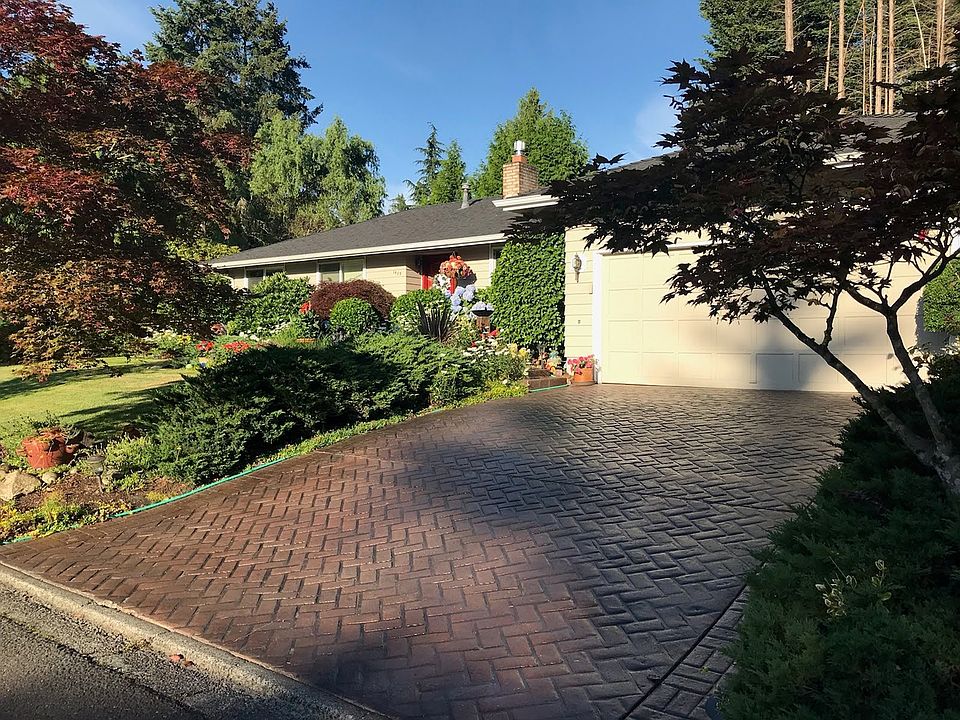 1st image of 1405 175th Pl NE