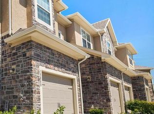 15880 Valley View Dr, Overland Park, KS 66223