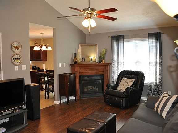 3rd image of 5132 Hedera Dr