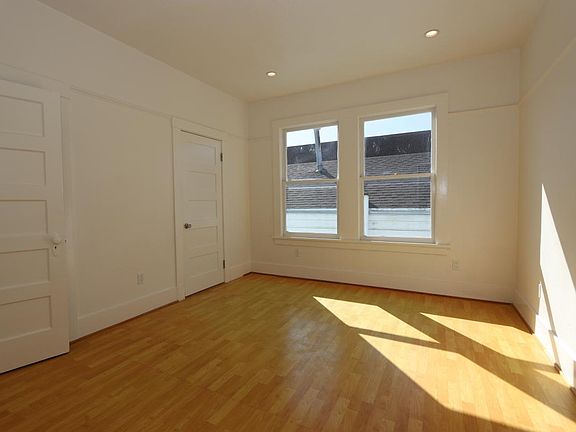 5th image of 2837 Folsom St Floor 3
