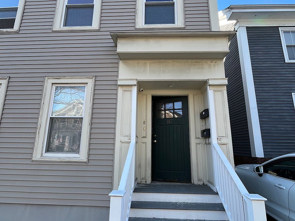 1st image of 115 Columbia St #1