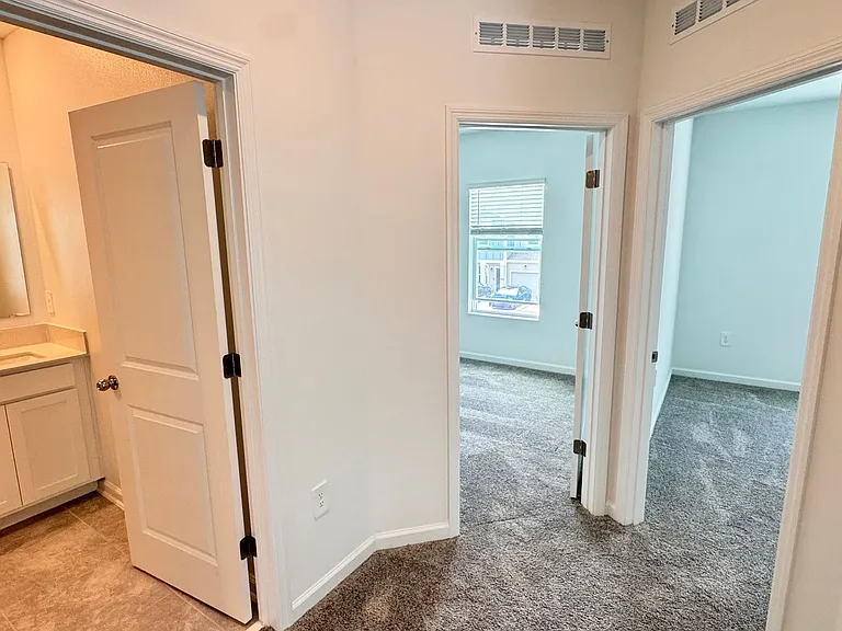 3141 Laurent Loop — Photo 29