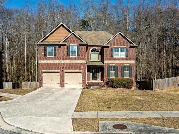 620 Langley Farms Dr, Loganville, GA 30052