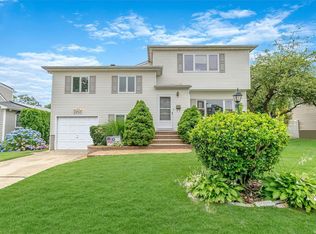 2522 Washington Blvd, Bellmore, NY 11710