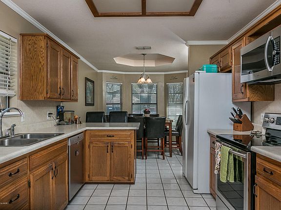 5th image of 7032 Chelsea Dr