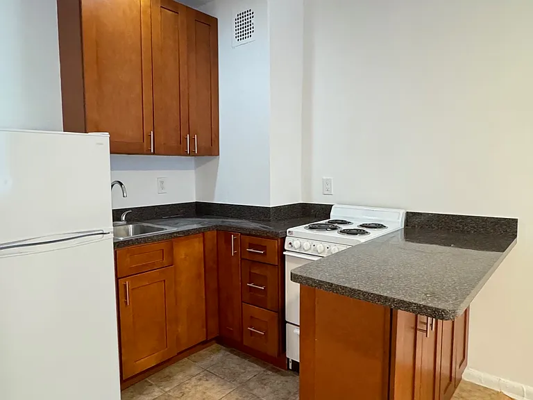 19 E 21st St #6A — Photo 5
