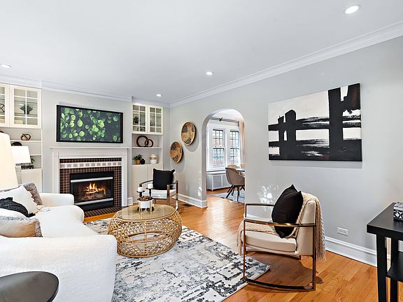 3rd image of 5849 N Central Park Ave