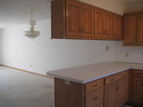 3rd image of 6518 Leisure Creek Dr SE