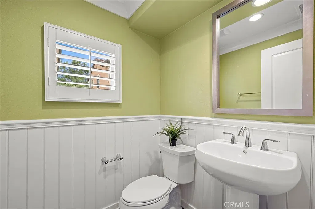 3 bed, 2.5 bath, 1658 sqft, $4,950 — Photo 3