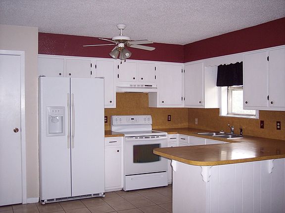 4th image of 511 N Avenue W