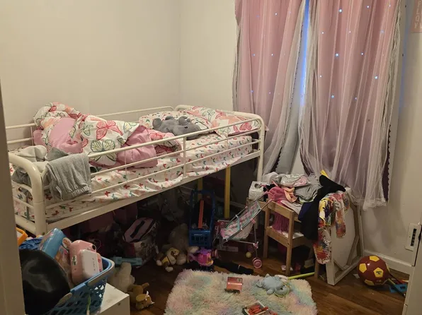 149-59 256th St #17, Rosedale, NY 11422