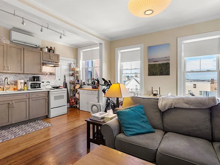 91 Perkins St #7 — Photo 3