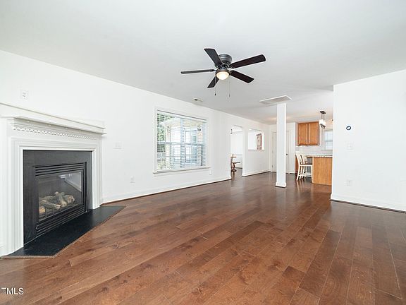 4th image of 423 Leyland Cypress Ln