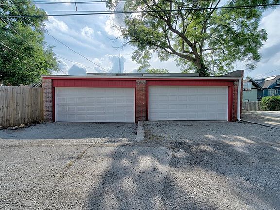 2nd image of 3015 Campbell St