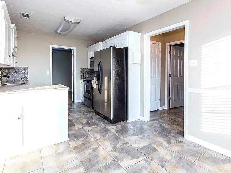 17 Hillside Cv — Photo 4
