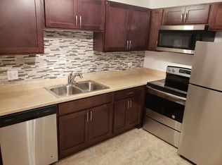 1002 Spruce St APT 1A, Glendale Heights, IL