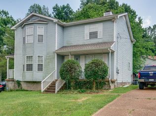 900 Waggoner Ct E, Nashville, TN 37214