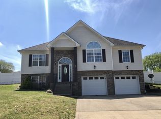 88 West Dr, Clarksville, TN 37040