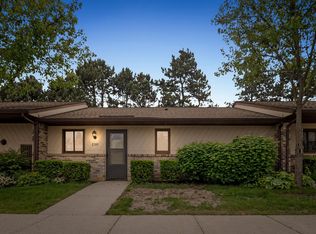 2289 N Milford Rd, Highland, MI 48357