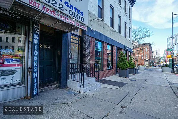 Rented by ZealEstate Group Inc | media 32