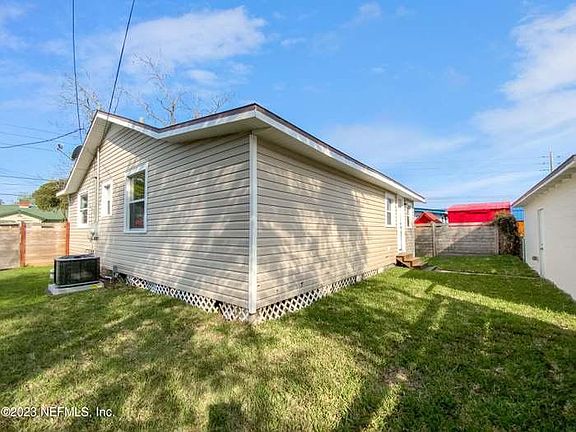 3rd image of 508 Murray Dr