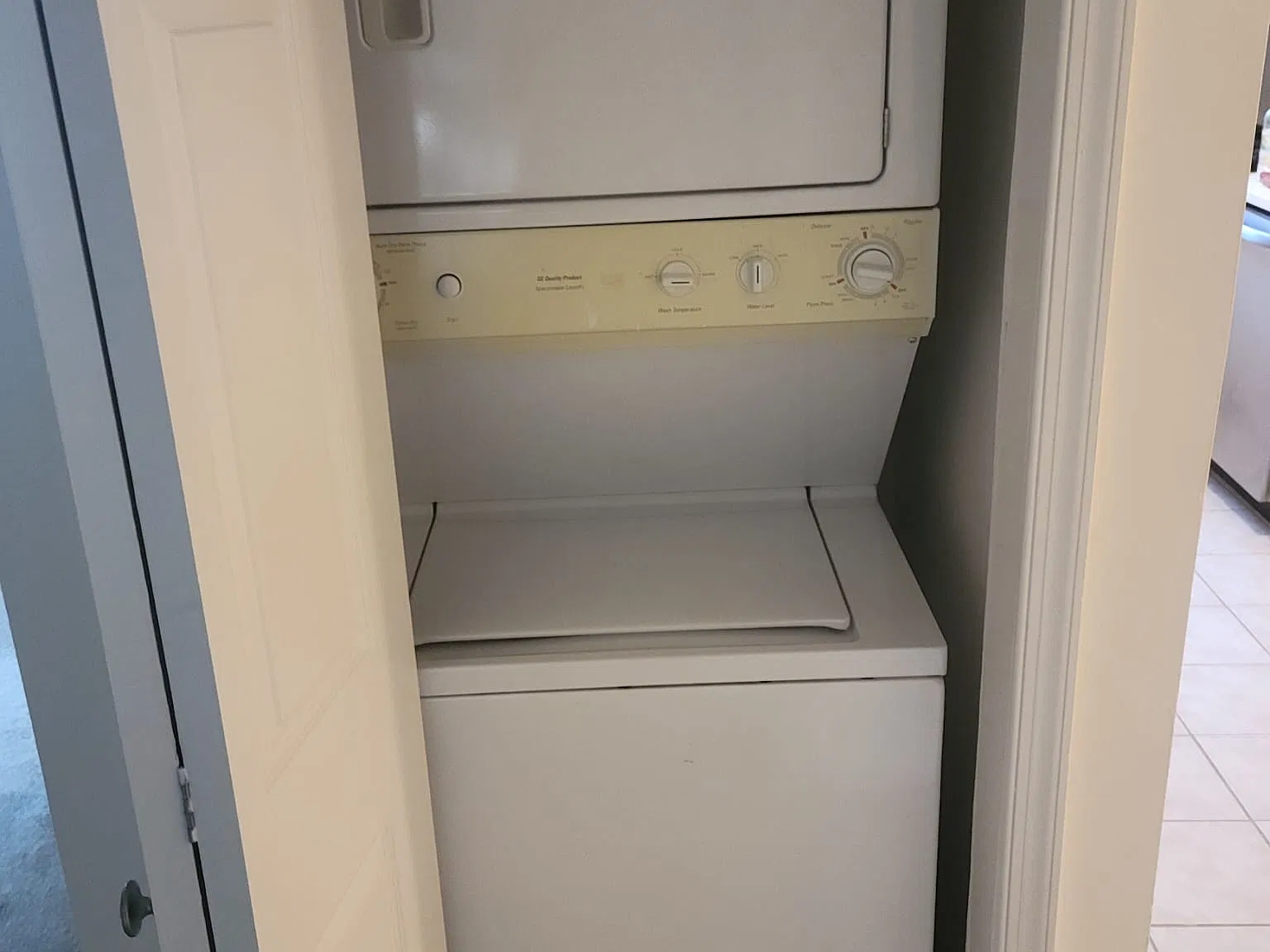 2 bed, 810 sqft, $1,700 — Photo 3