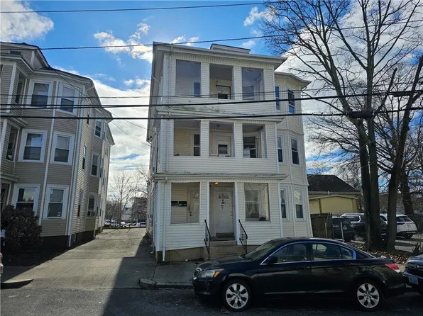 238-240 Baker St, Providence, RI 02905