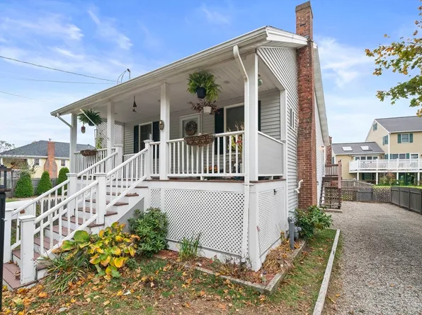 53 Mountford Rd, Hull, MA 02045