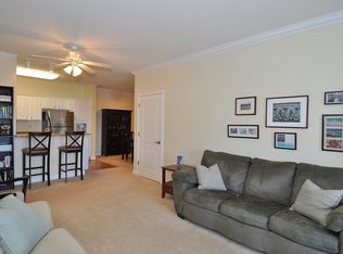 2704 Northview Rd APT 137, Waukesha, WI 53188