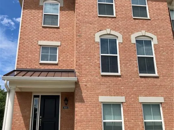 9408 Park Meridian Dr, Indianapolis, IN 46260