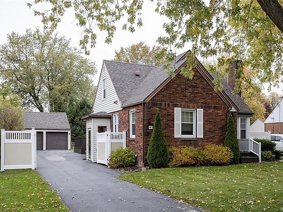 3rd image of 862 Maryvale Dr