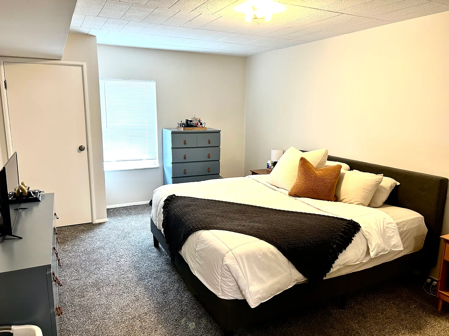1 bed, 750 sqft, $1,099 — Photo 3