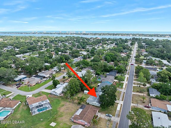 2nd image of 241 Sanchez Ave