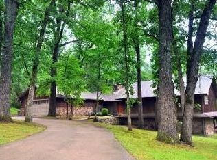 10 W Yocum Rd, Rogers, AR 72756