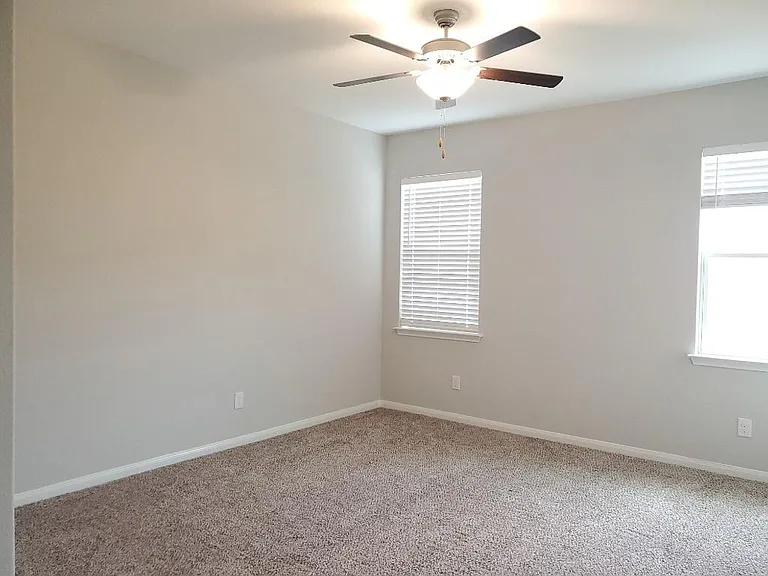 136 Constitution St — Photo 14
