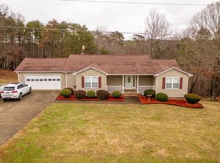 512 Darrell Ln, Hurt, VA 24563