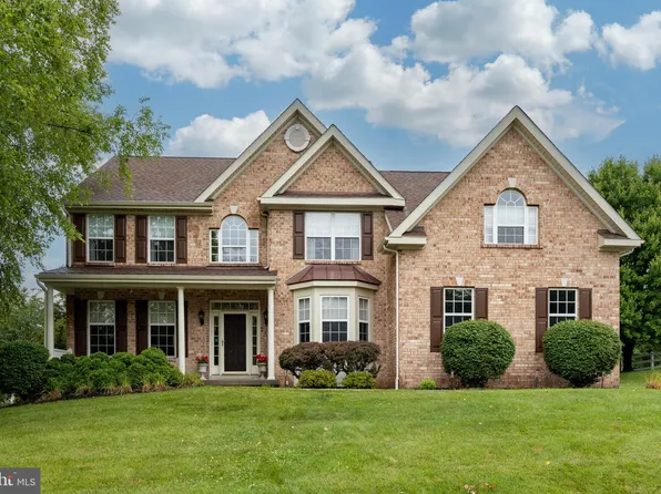 126 Picket Post Ln, Phoenixville, PA 19460