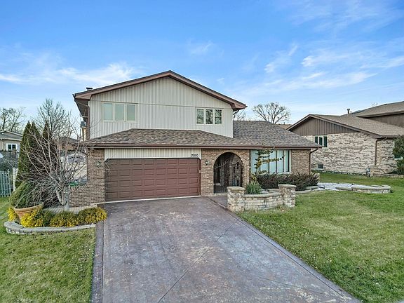 2nd image of 13050 Meadowview Ln